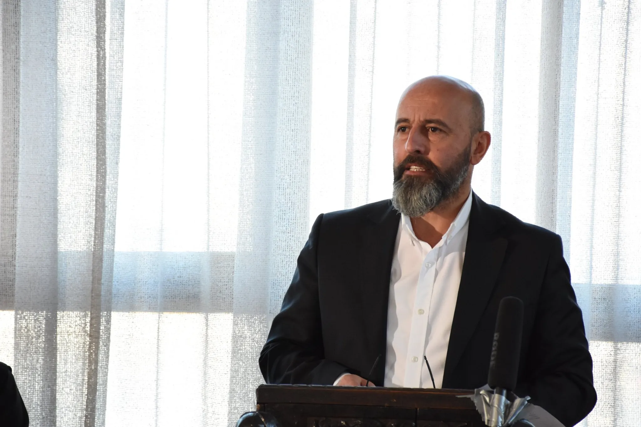 Metin Izeti-Liria e Plotë