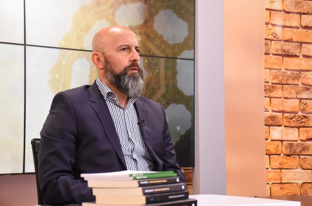 Metin Izeti-Shehidllëku i Hazreti Huseinit mburojë e pastërtisë fetare Islame