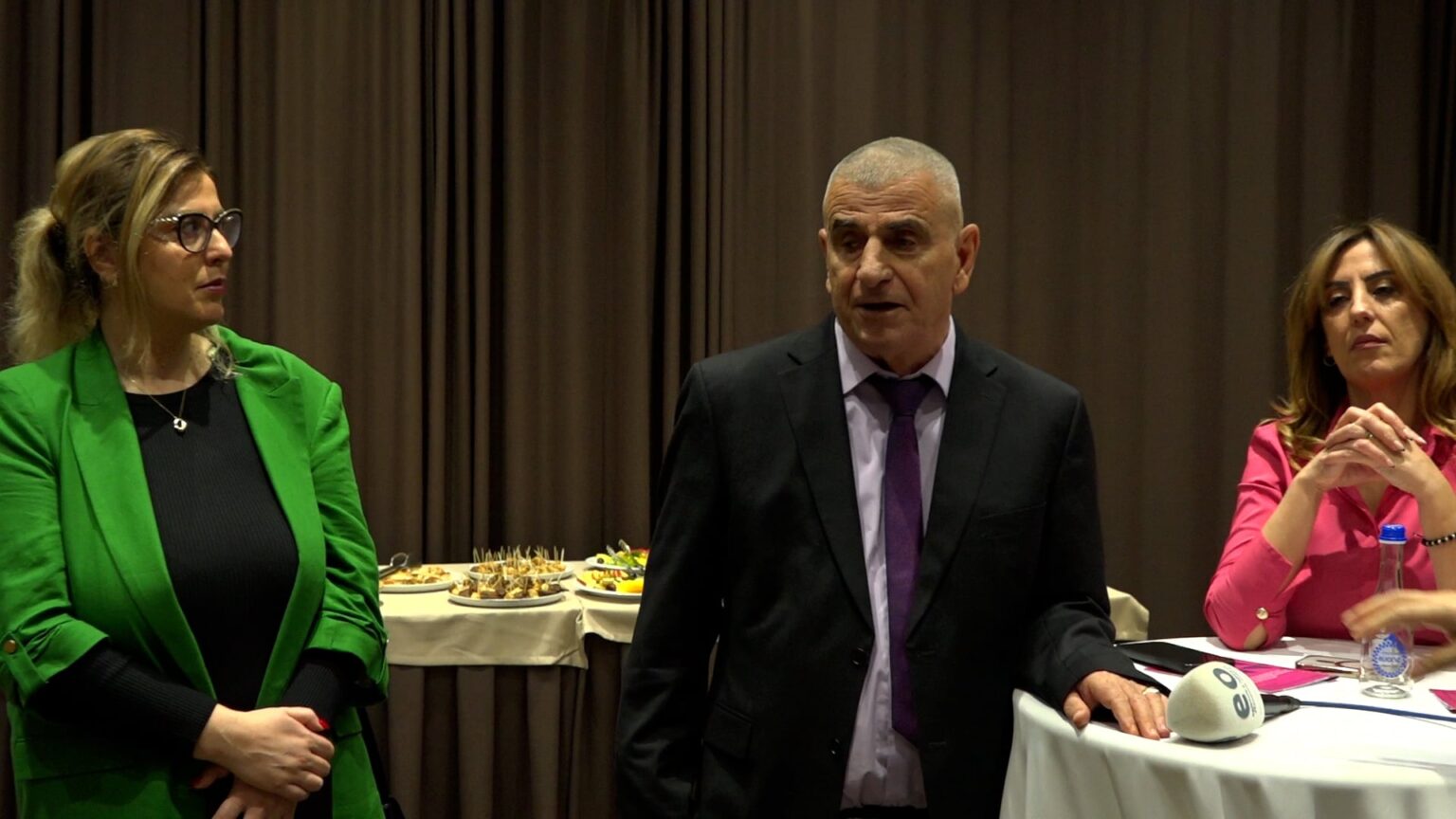 Përurohet udhëzuesi “Personat me aftësi të kufizuara në media”, dokumenti i parë në shqip për raportimin profesional mbi këtë kategori