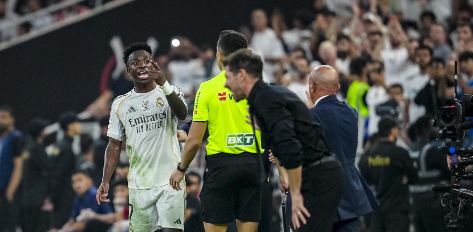 Tension në Superkupën e Spanjës: Alonso kritikon Simeonen për provokimet ndaj Viniciusit