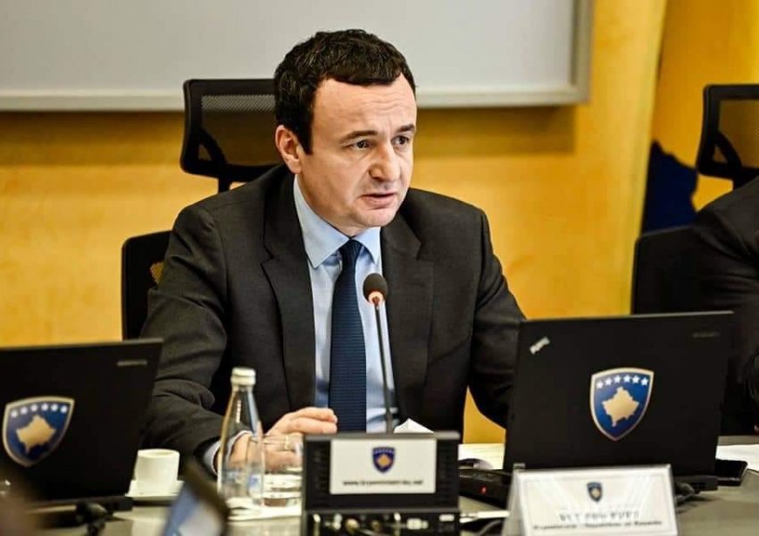 Qeveria mban mbledhjen e parë