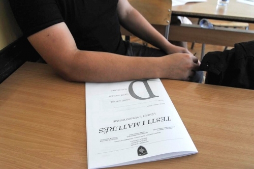 Hapet aplikimi për rreth 20 mijë maturantë për testin e Maturës Shtetërore